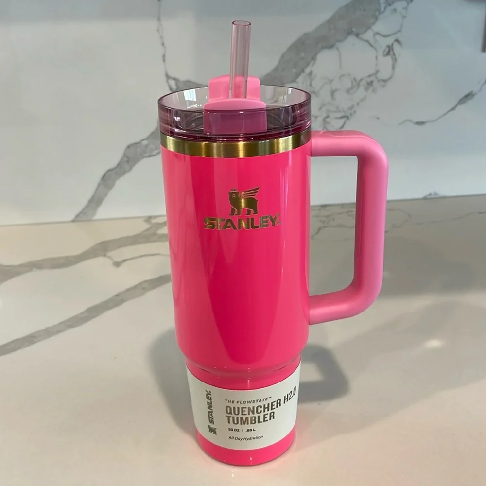 Stanley - PINK PARADE 30oz. Stanley Quencher H2.0 Flowstate Tumbler - NWT!